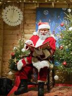 (Is This The Way To) Amarillo (Santa's Grotto) 