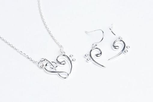 Parure HazenArt Cœur de Clé + Chaîne de cou 40 cm + Boucles d'Oreilles Clé de Fa 