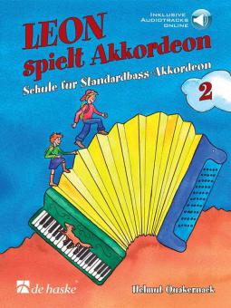 Leon spielt Akkordeon 2 