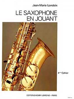 Saxophone en jouant 4 