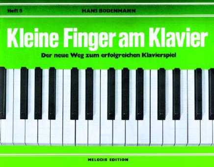 Kleine Finger am Klavier 5 