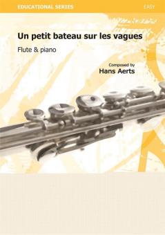 Un petit bateau sur les vagues 