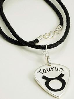 Rockys Plektrum + Kette Sternzeichen Stier 