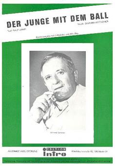 Der Junge mit dem Ball 