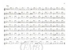 Modernes Akkordspiel auf der Gitarre von Tibor Csepei 