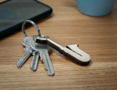 Schlüsselanhänger Saxophon Ahorn 