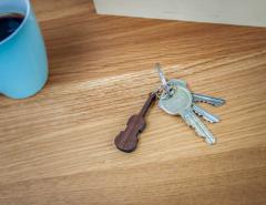 Schlüsselanhänger Violine Walnuss 