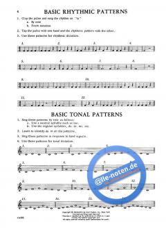 An Introduction to Sight Singing von Stanley Arkis 