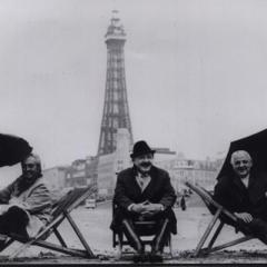 I Do Like To Be Beside The Seaside von John Glover-Kind (Download) 