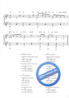 Two guitars play Scandinavian Folksongs von Peter More 