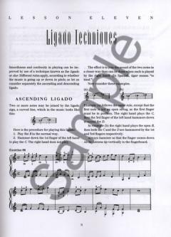 Solo Guitar Playing 1 (4th Edition) von Frederick M. Noad 