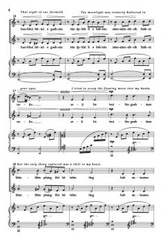 Floating Moon on the Water von Wie-Pin Chen 